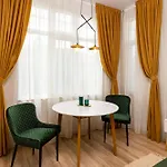 بيت ضيافة Kapana On Pedestrian Street With Parking Included 4*