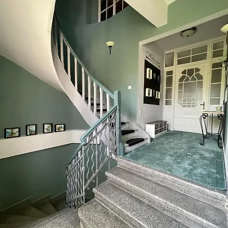 Kapana On Pedestrian Street With Parking Included 3*